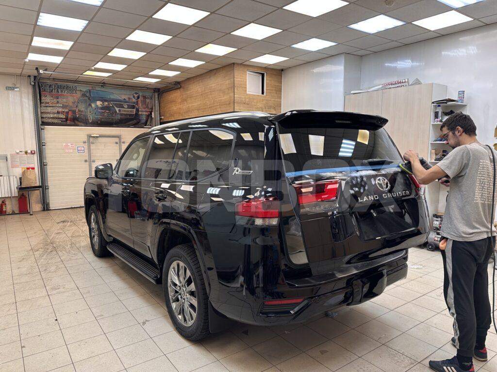 Полировка TOYOTA LAND CRUISER 300
